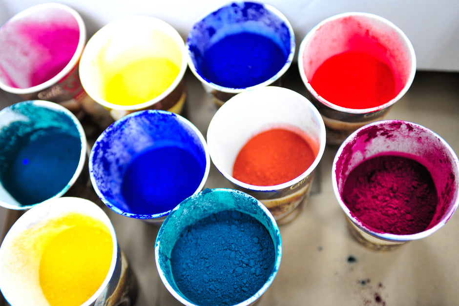 Wat is de invloed van kleur op de buitenduurzaamheid van een product?