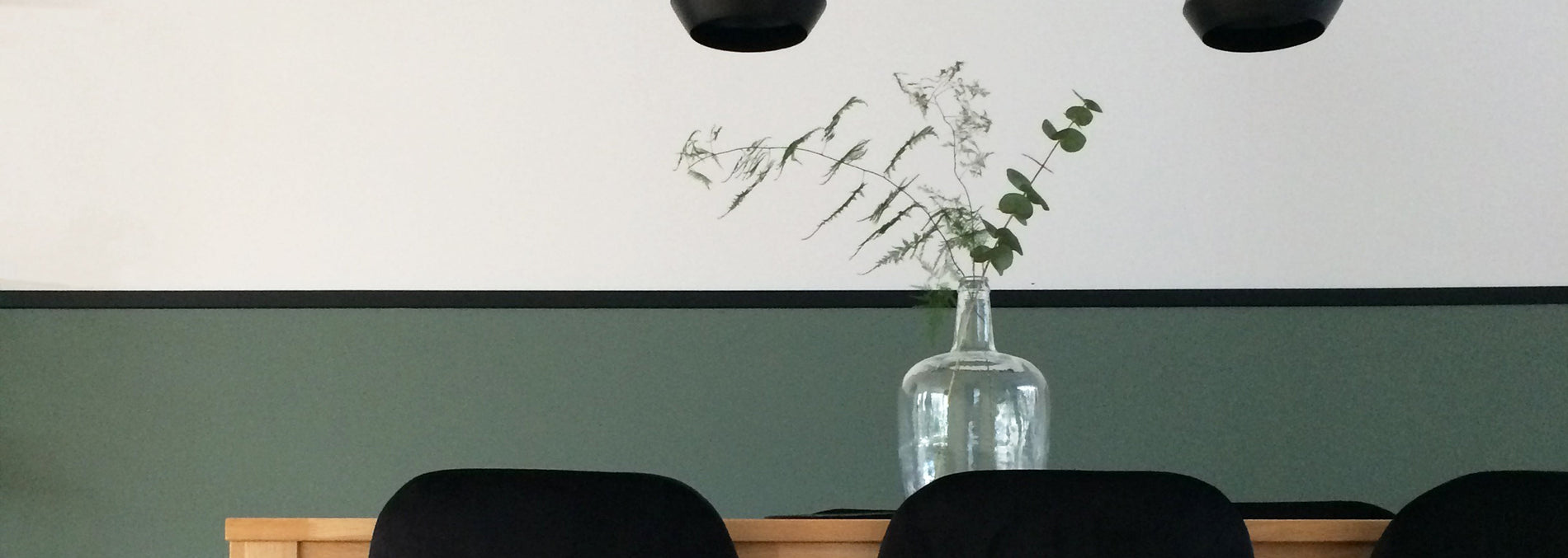 Een moderne lambrisering verven